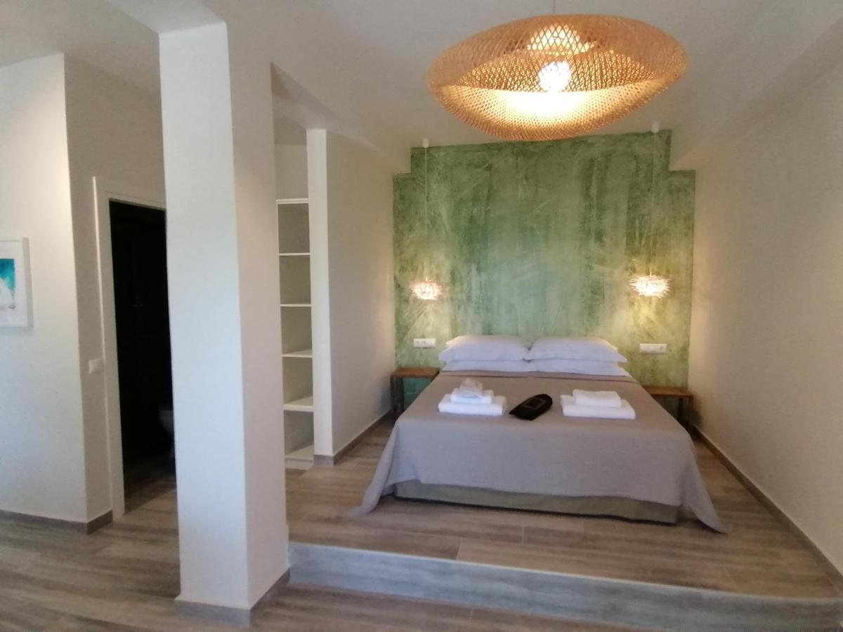 Villa Nena - Studio Suites 칼라미 외부 사진