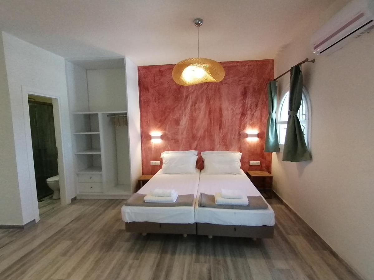 Villa Nena - Studio Suites 칼라미 외부 사진